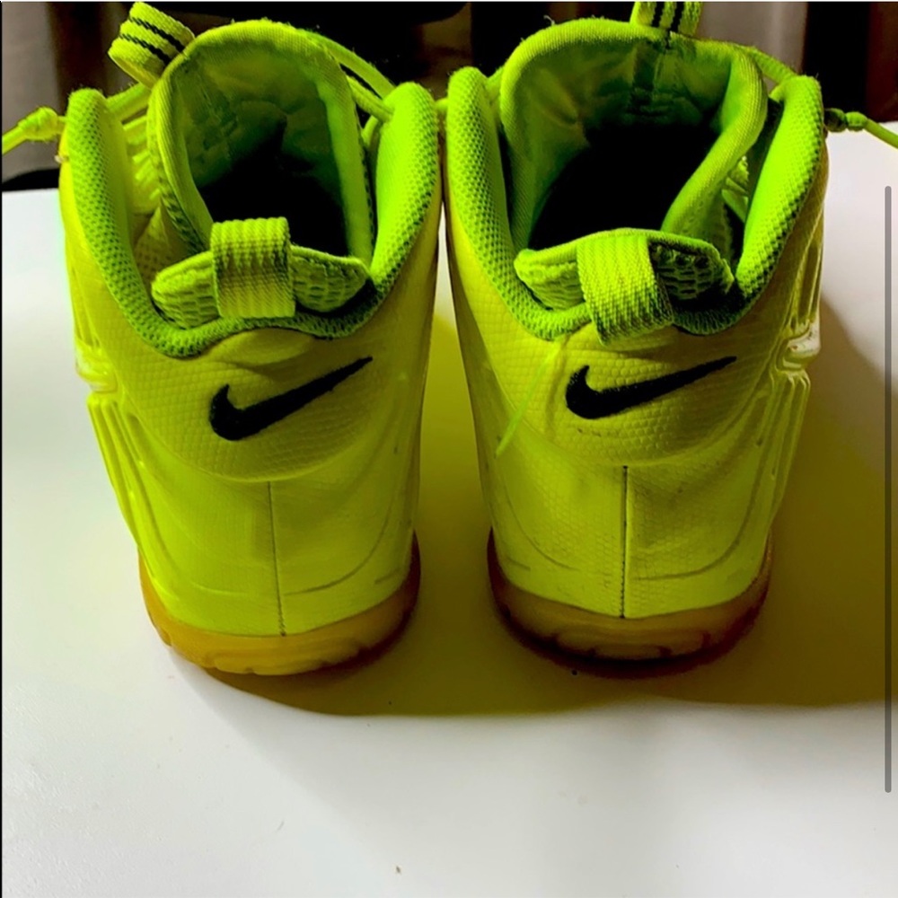 Shoes - Picture 3 of 4